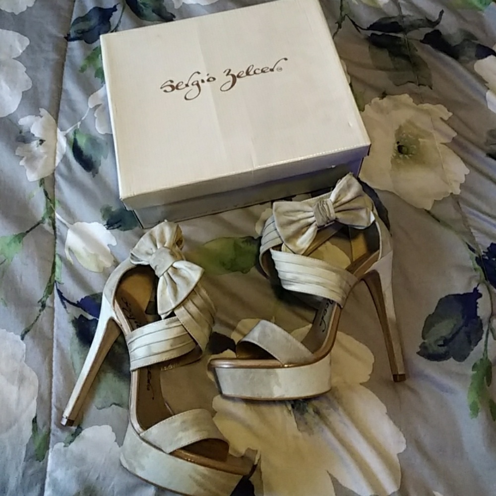 Sergio Zelcer Ora  platforms