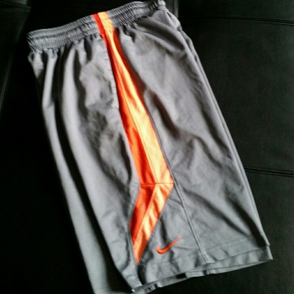 Me s basketball shorts