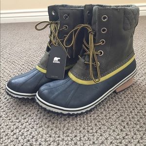 NWT SLIMPACK II LACE SOREL BOOTS