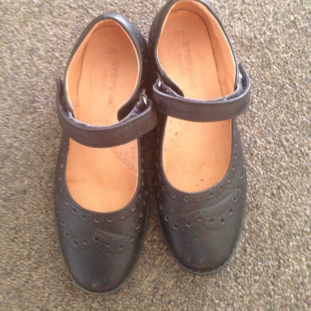 Girls Step2wo Mary Jane shoes size 13 lightly used