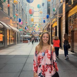 Meet your Posher, Samantha