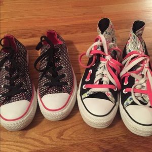 2 Pairs of Converse - Size 4