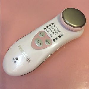 Hitachi CM-N810-P Facial Moisturizer Massager