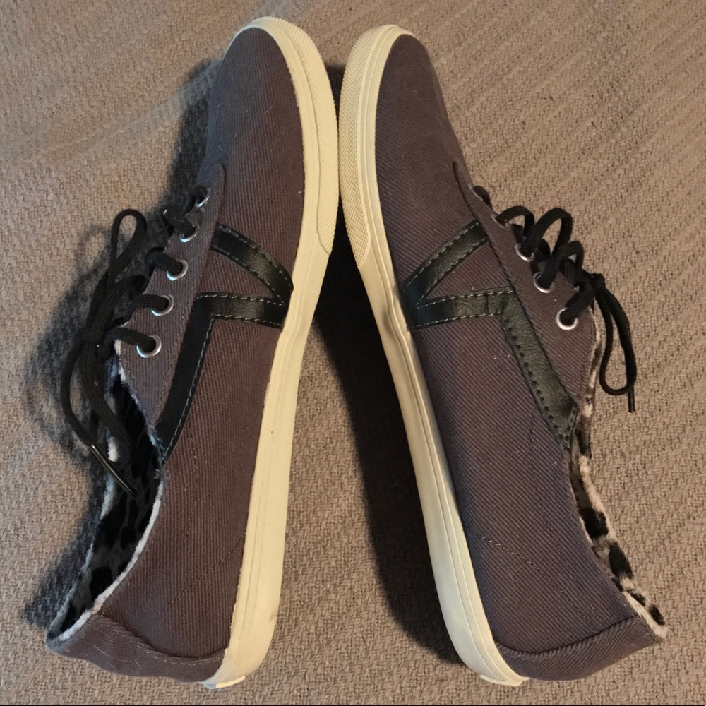 Canvas Luxe Vans- Eggplant and black
