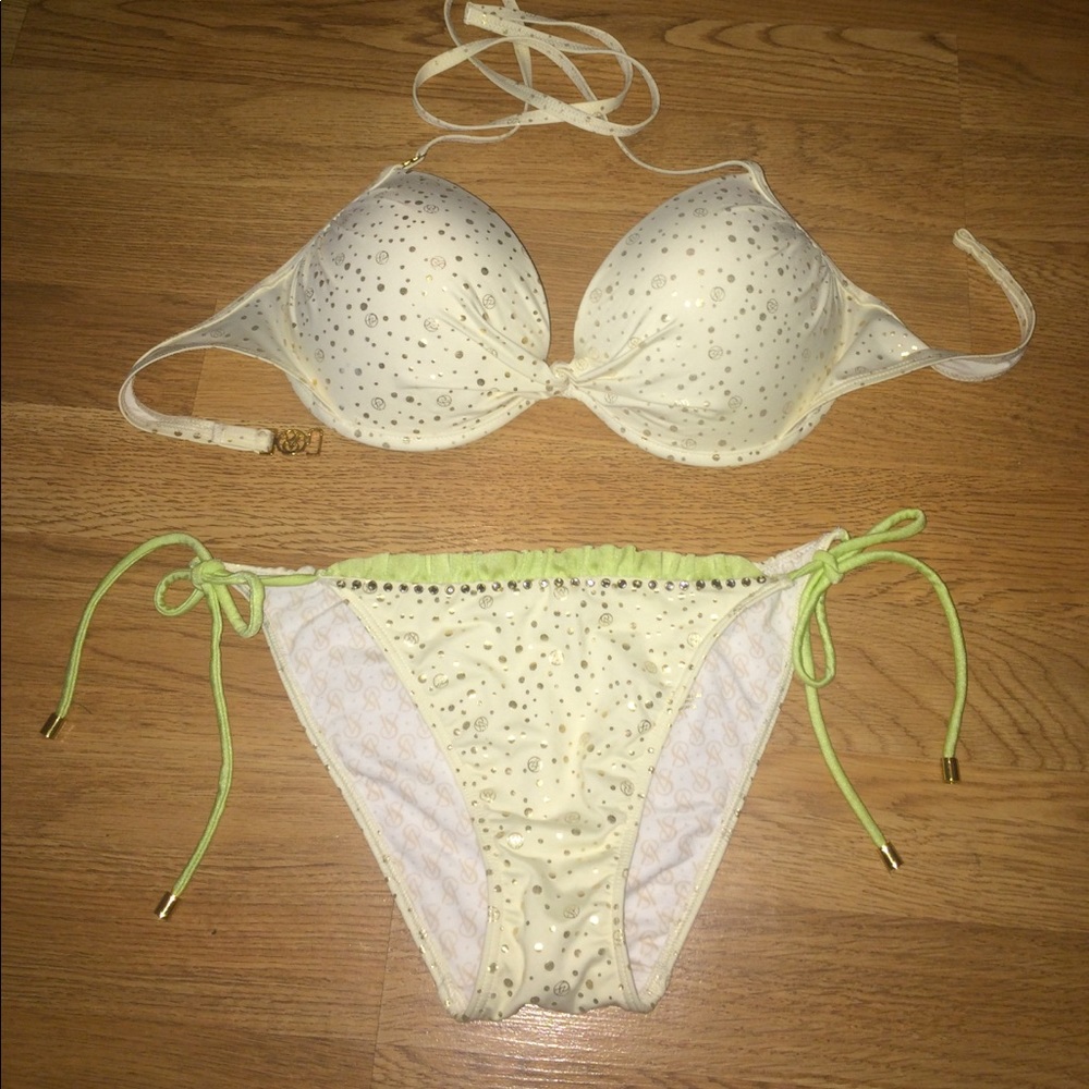 🌸Cute Victoria's Secret Bikini Set🌸