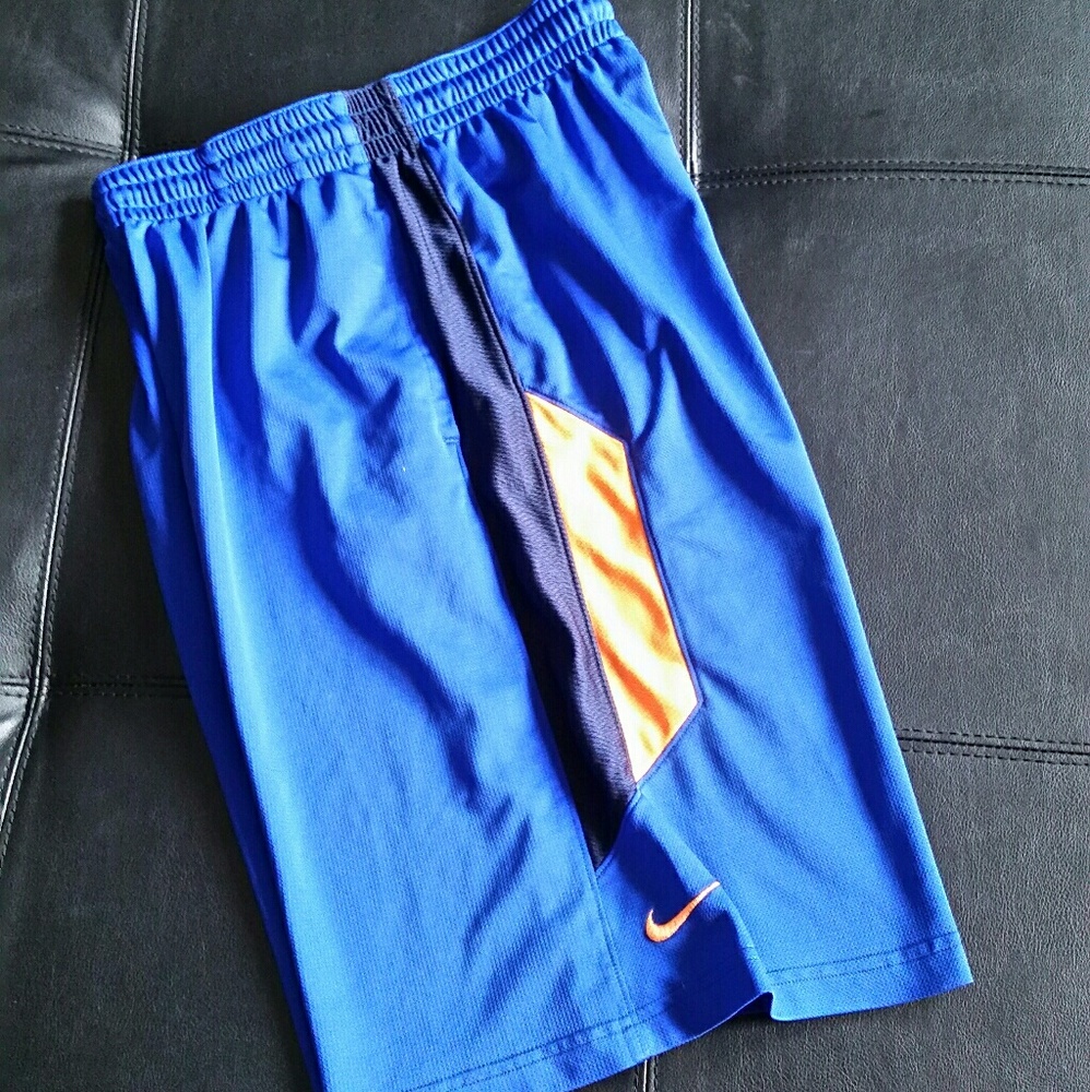 Mens basketball shorts