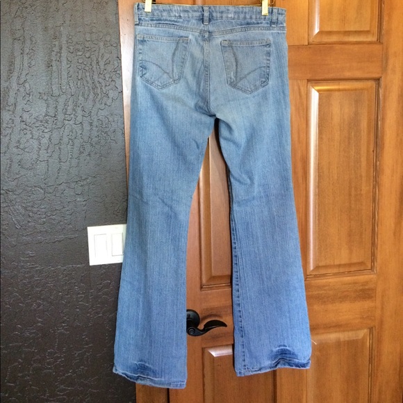 Arizona Jeans Juniors - Picture 2 of 3