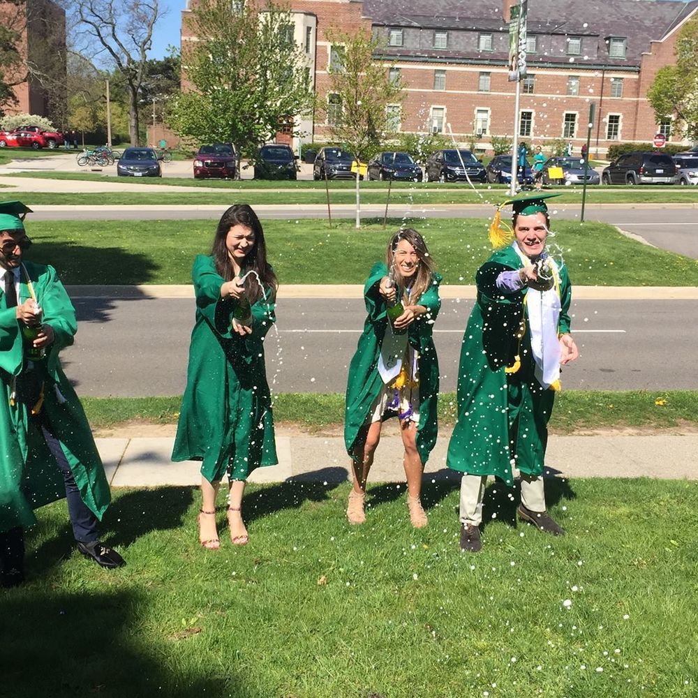 Meet your Posher, Lana