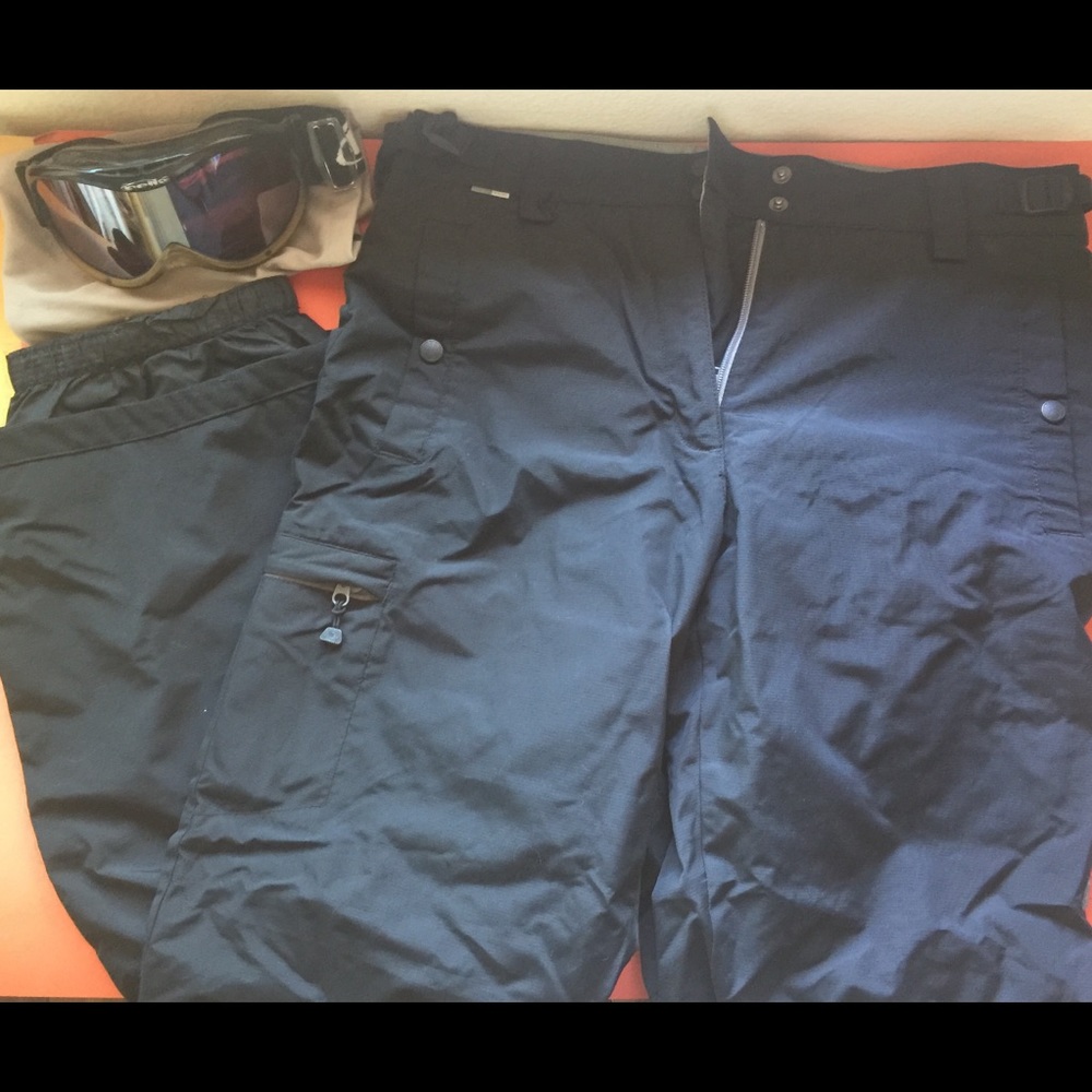 Snowboarding/ski pants with free goggles