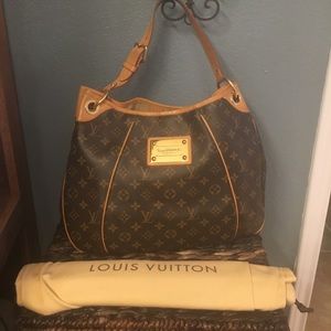 Louis Vuitton Galliera Pm