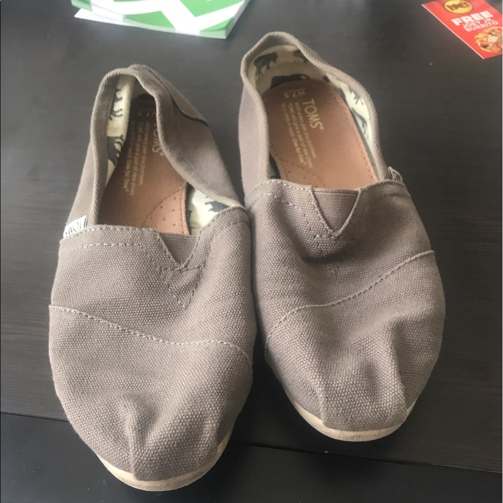 Toms