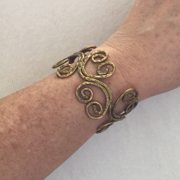 Swirl Antique Gold Cuff Bracelet! - Picture 2 of 6