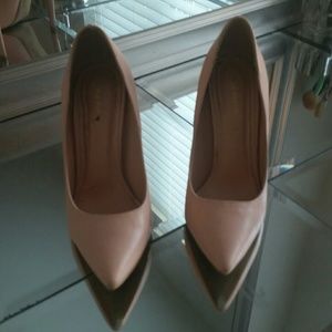 Light Pink Pointy Pumps