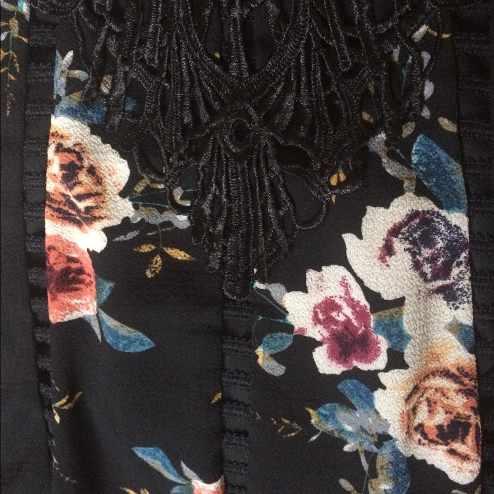 New Boho Crochet Lace Floral Festival Dress - Picture 4 of 4