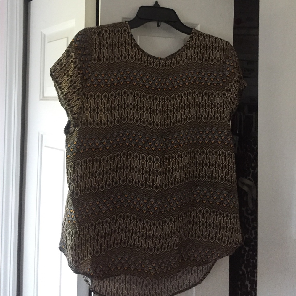 H&M Tribal print tee