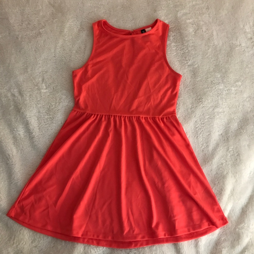 Bright Babydoll Dress with Keyhole