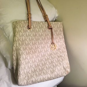 Micheal Kors beige tan shoulder tote bag