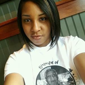 Meet your Posher, Carolina