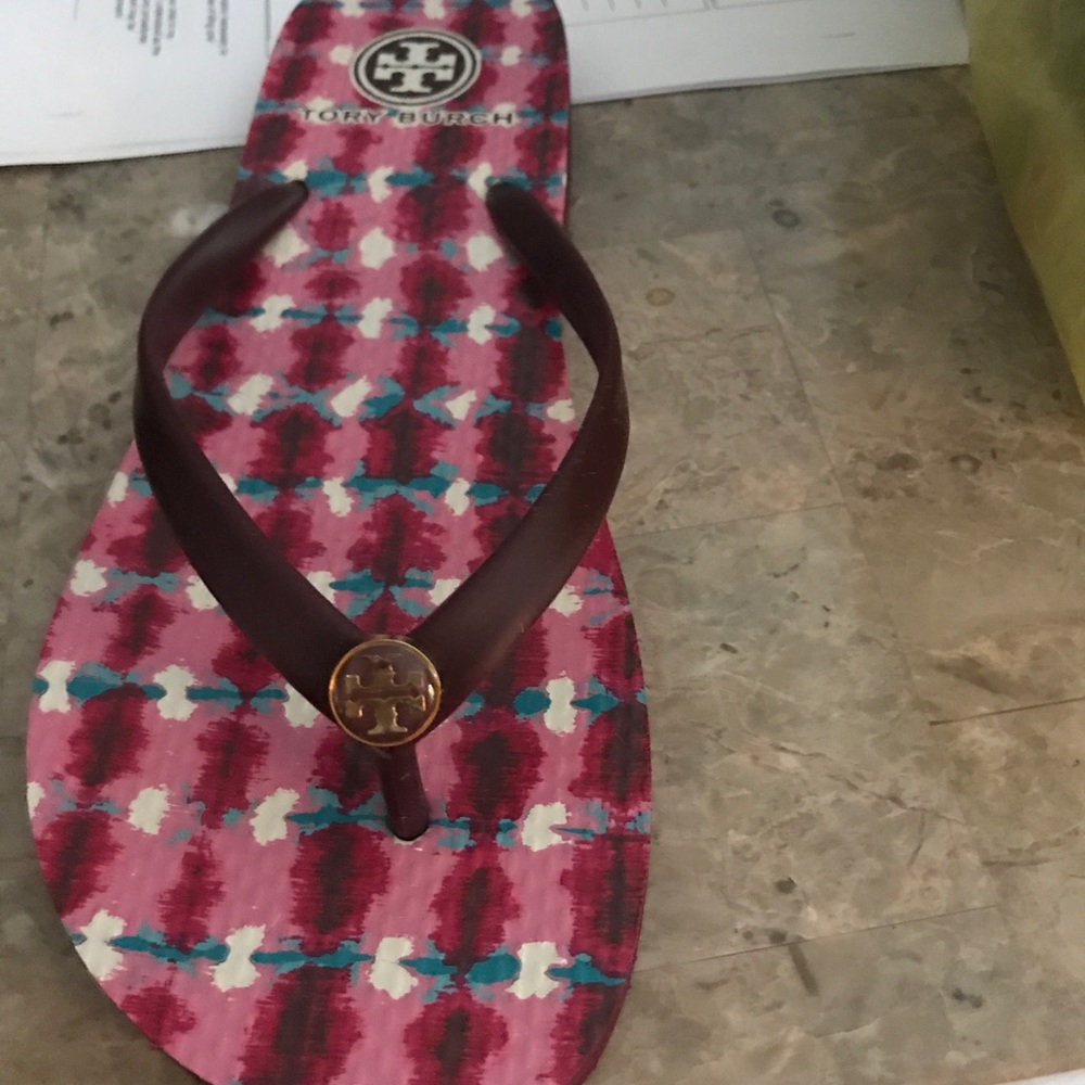 Tory Butch flip flops(Cabernet Color)