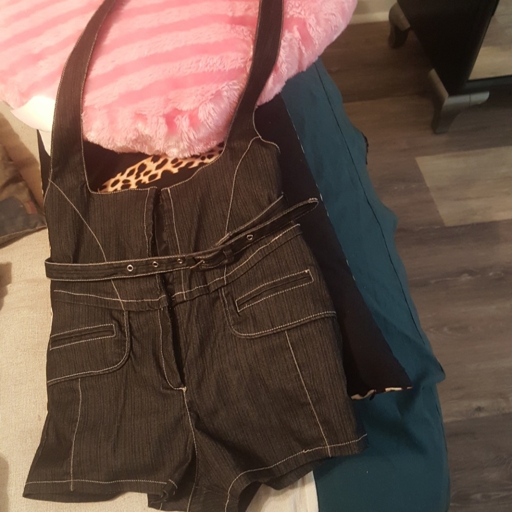 Sexi denim stretchy short overalls