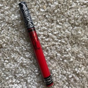 KAT VON D- Everlasting lipstick