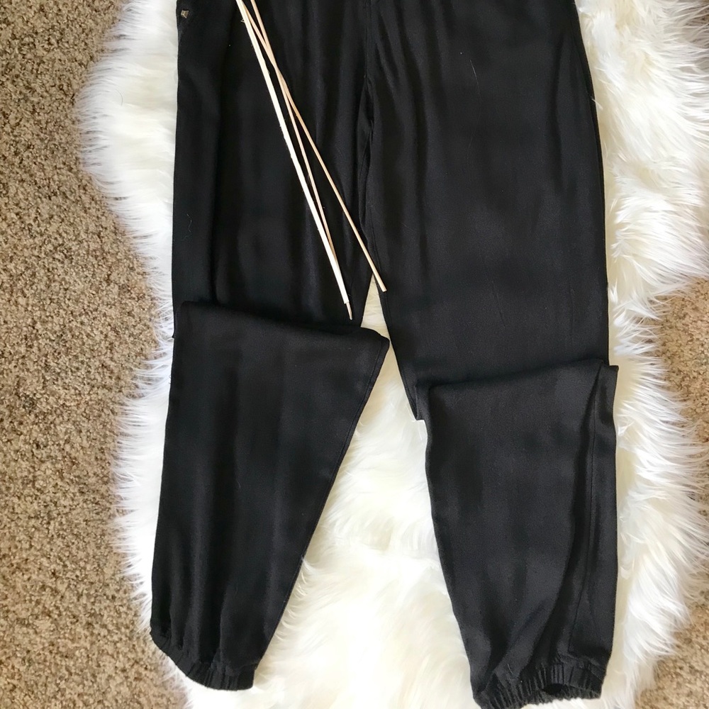 Drawstring waist casual pants. Stud detailing - Picture 6 of 7