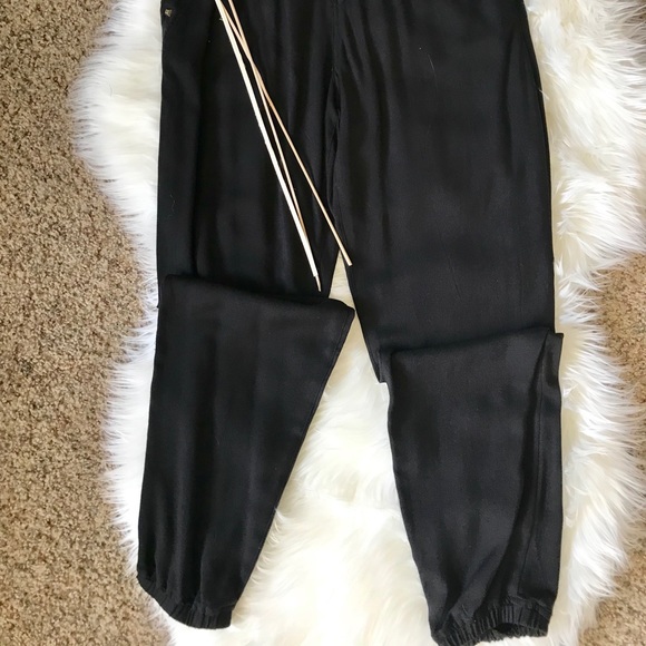 Drawstring waist casual pants. Stud detailing - Picture 6 of 7