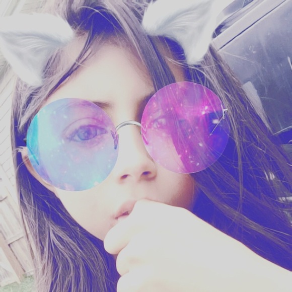 Meet your Posher, Lexi - Picture 1 of 1