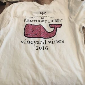 Vineyard vines T shirt
