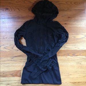 Lululemon zip up. Size 4. Black