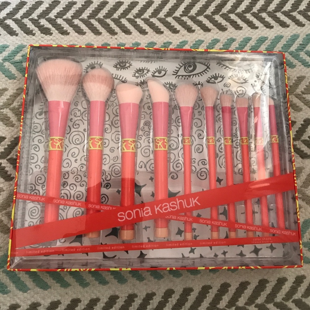 ❌SOLD❌ Sonia Kashuk 10 pcs brush set