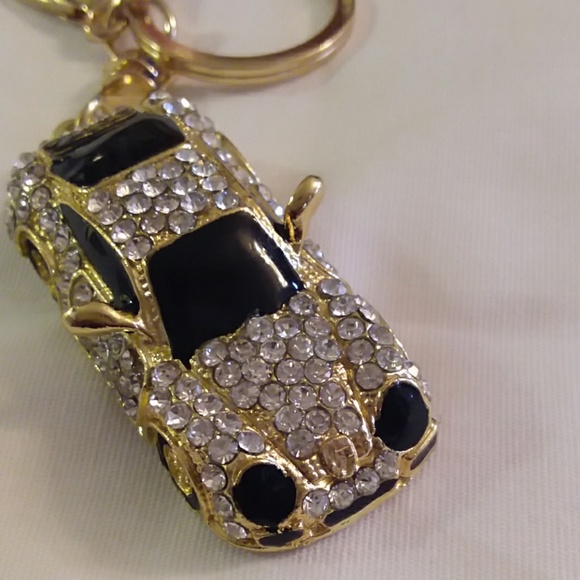 Roadster sports car crystal key chain, gold - Picture 4 of 5
