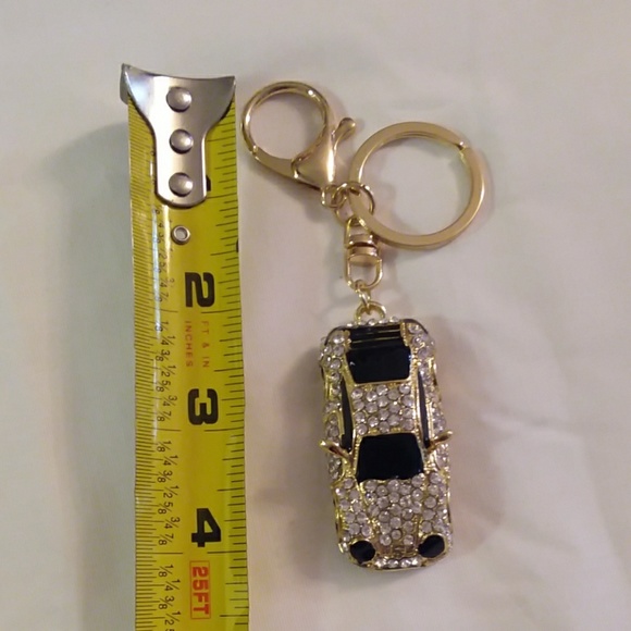 Roadster sports car crystal key chain, gold - Picture 5 of 5