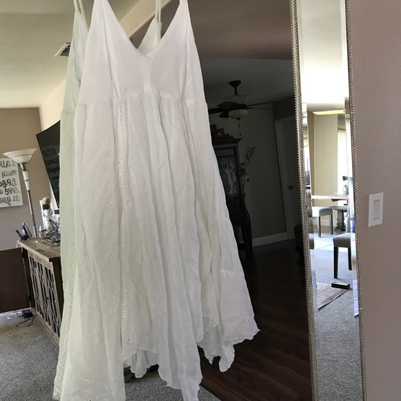 White country dress - Picture 3 of 4