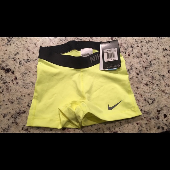 Nike Compression Shorts - Picture 2 of 2