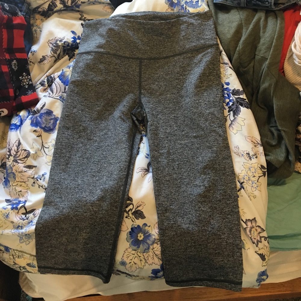 Victoria's Secret vs sport extra sexy capris