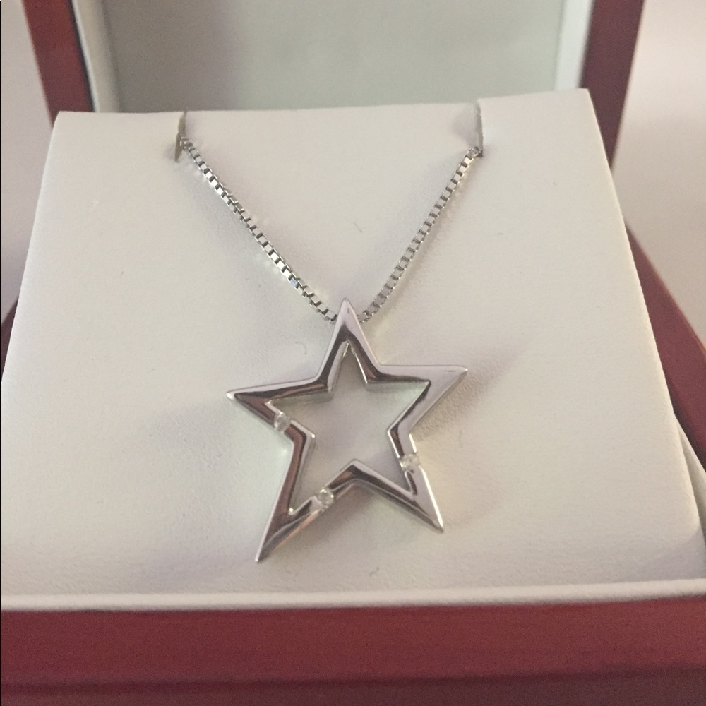 Hot Diamond Sterling Silver Diamond Star Necklace