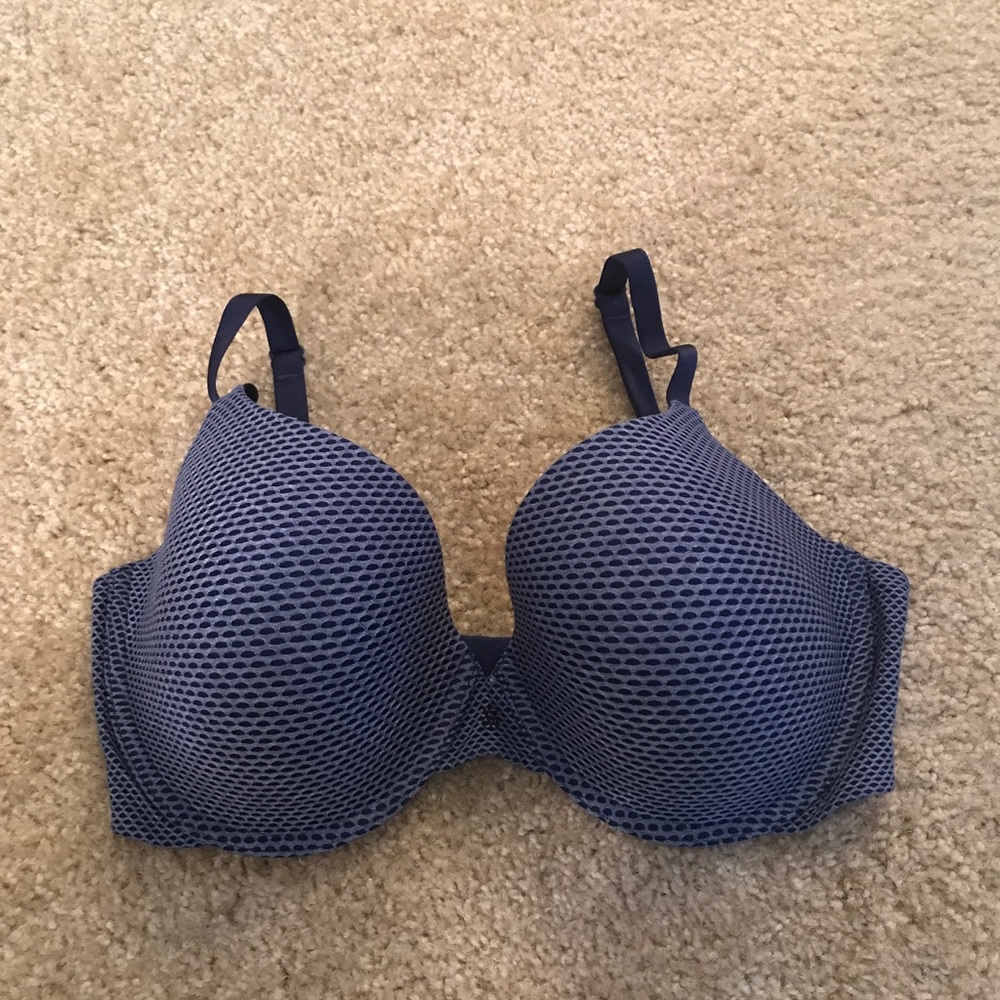 NWOT Victoria's Secret Uplift Semi Demi bra