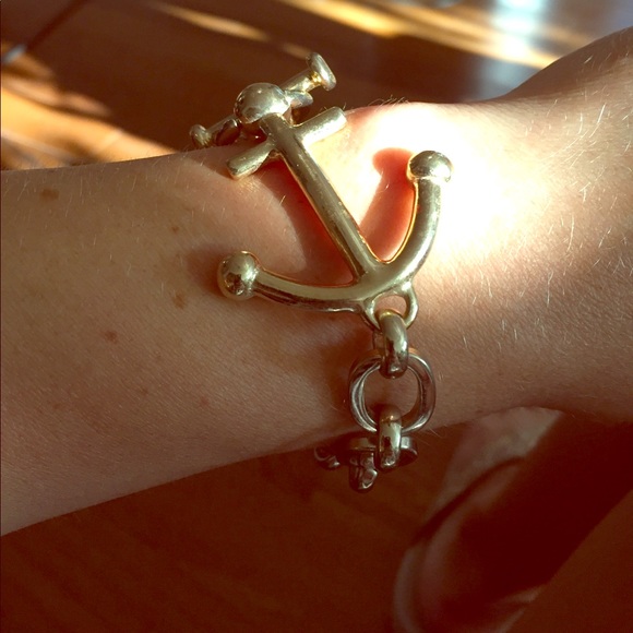 Golden Anchor Bracelet - Picture 2 of 4