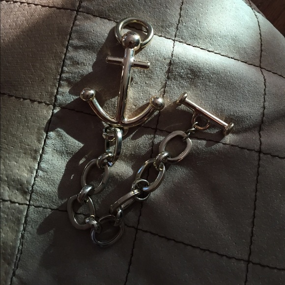 Golden Anchor Bracelet - Picture 3 of 4