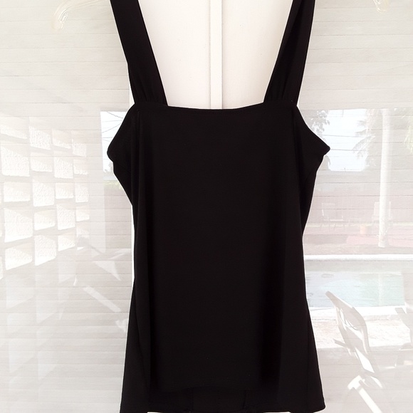 Black White Market black top in size xs - Picture 3 of 4