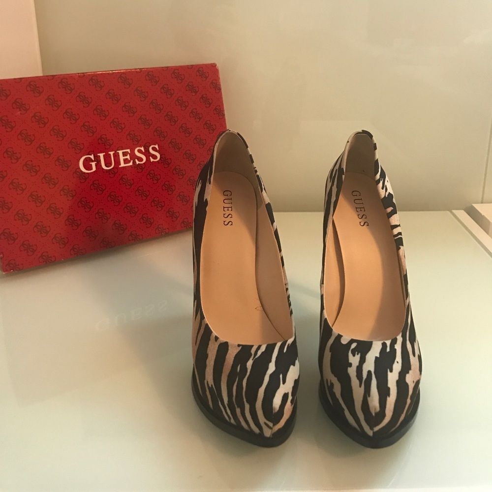 New guess heels!