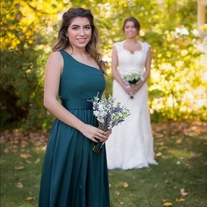 WHITE BY VERA WANG GOWN