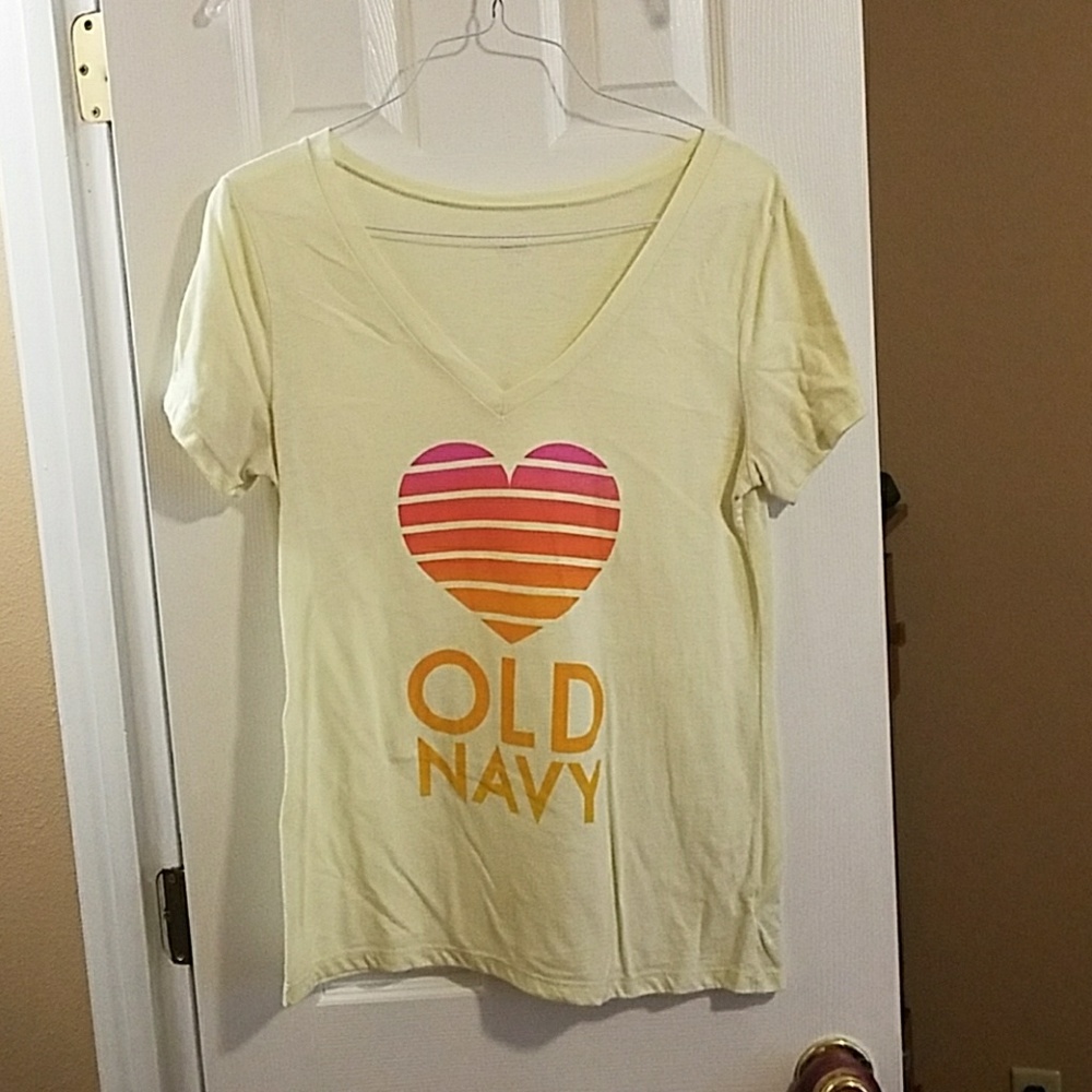 Old navy heart t-shirt