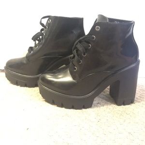 Industrial combat platform boots
