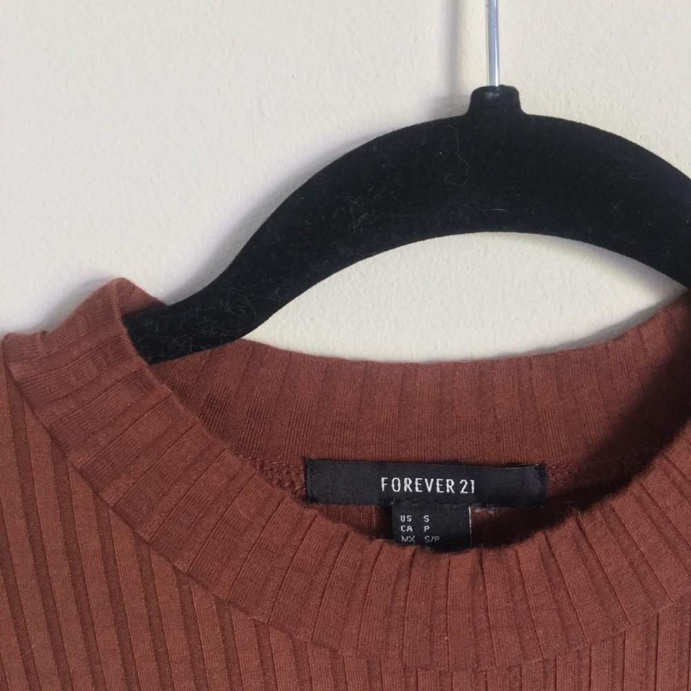 Burnt Orange Ribbed Blouse • Perfect For Fall • - Picture 4 of 4