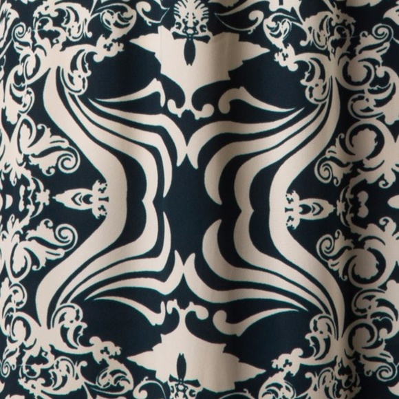 Maternity Long Sleeve Hunter Green Maxi Dress - Picture 4 of 7