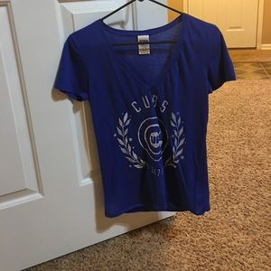 PINK Victoria's Secret CUBS v-neck tshirt