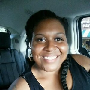 Meet your Posher, Crystal