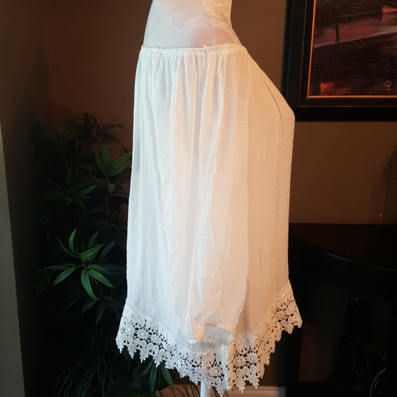 Bobeau off the shoulder top - Picture 3 of 7